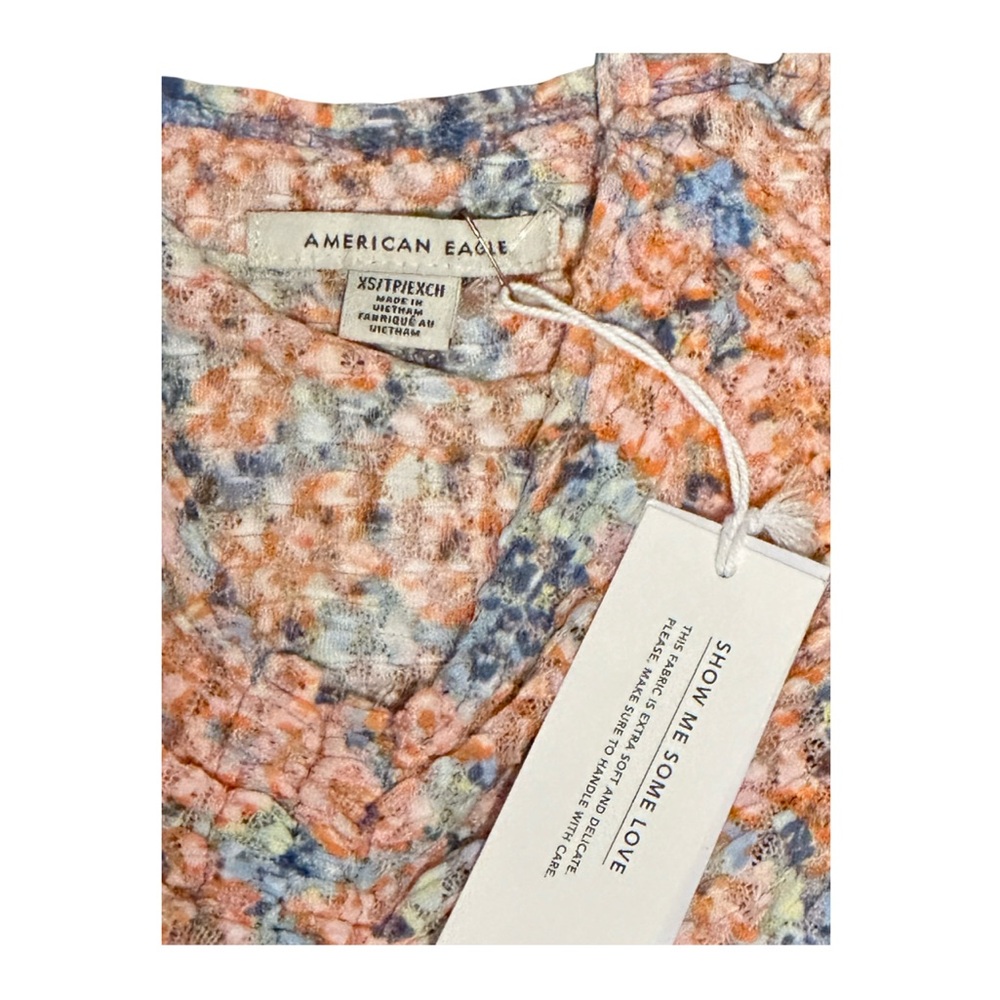 American Eagle Smocked Tie Front Crop Tank NWT XS Boho Floral - Picture 2 of 3